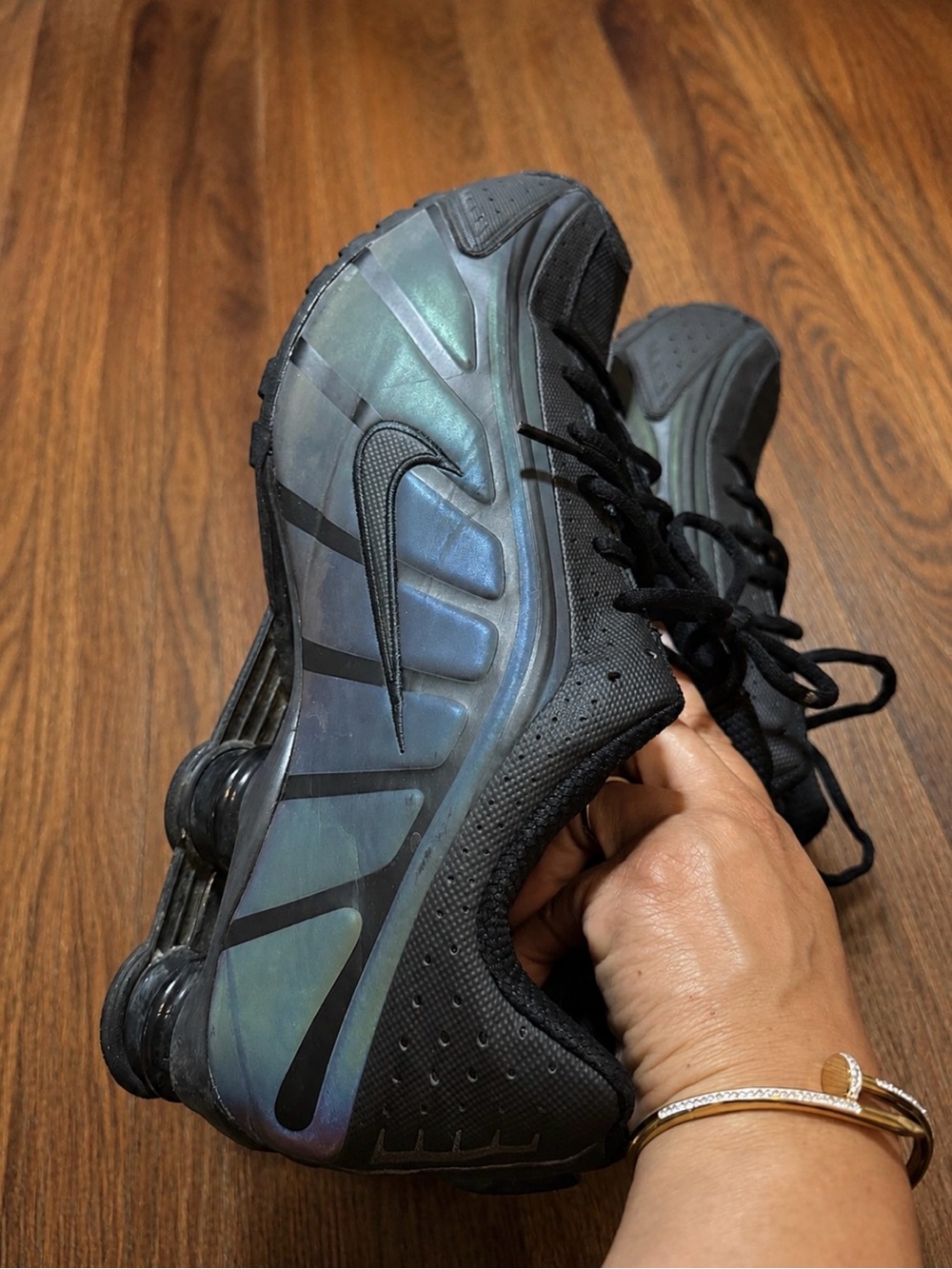 Nike Shox R4 SE Black Seaweed Iridescent Sneakers Men’s Size 13 - Picture 2 of 9
